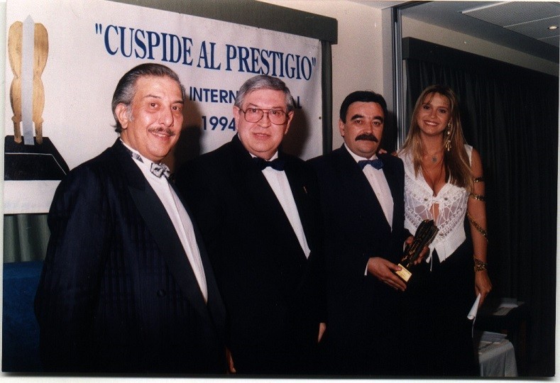 Premio Cúspide Prestigio Internacional. 1994. Solpower Plus